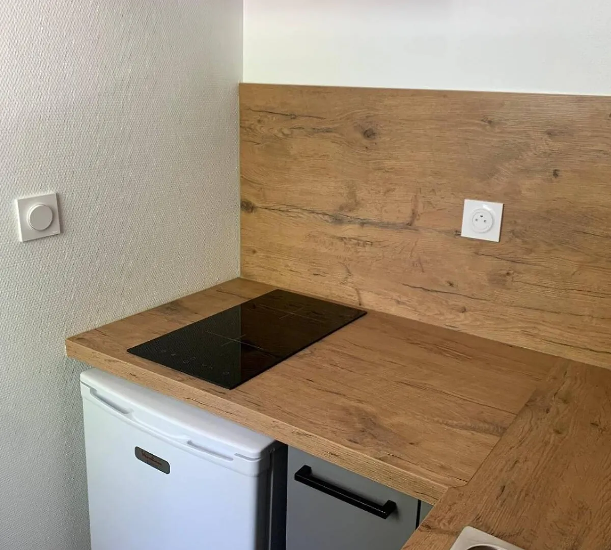 Apartament Appartement T1 Proche Aeroport Saint-Jacques-de-la-Lande Francja